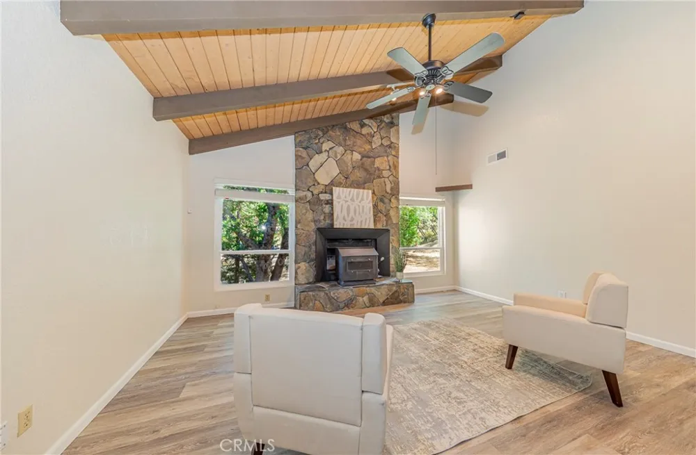 41243 Pamela Place Oakhurst, CA 93644