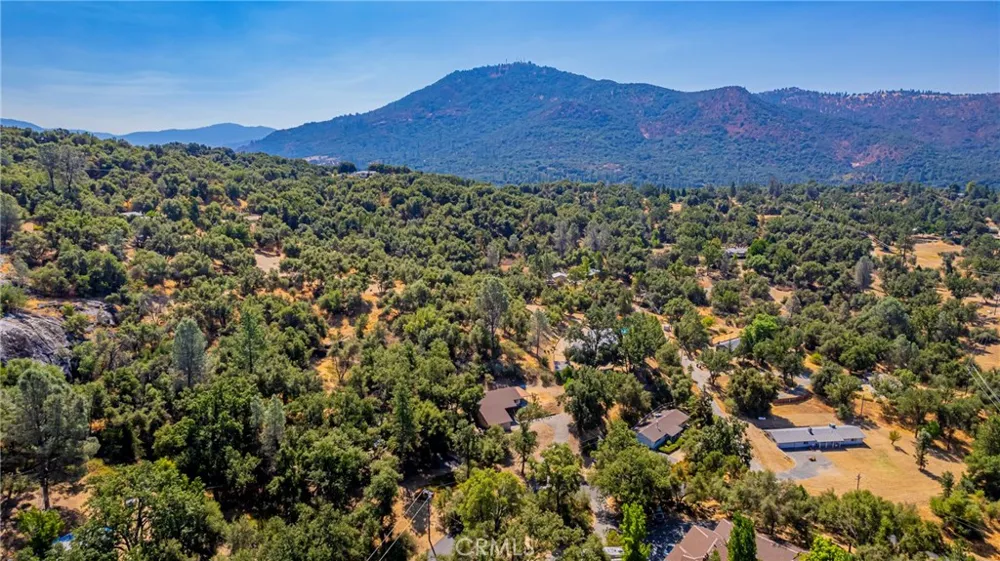 41243 Pamela Place Oakhurst, CA 93644