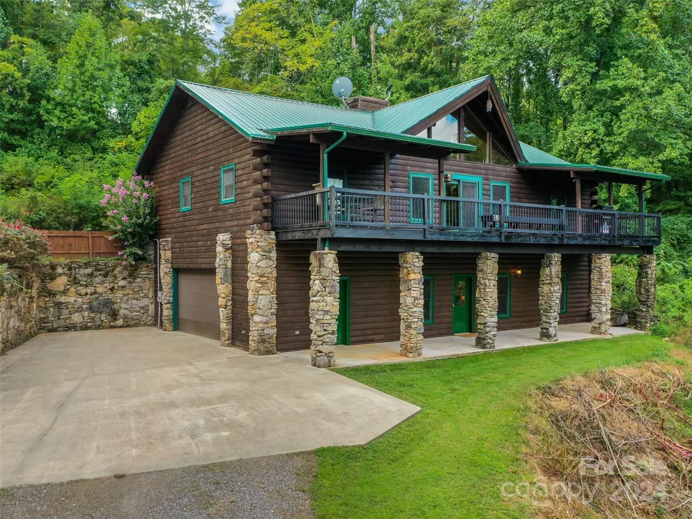 80 Austins Trail Canton, NC 28716