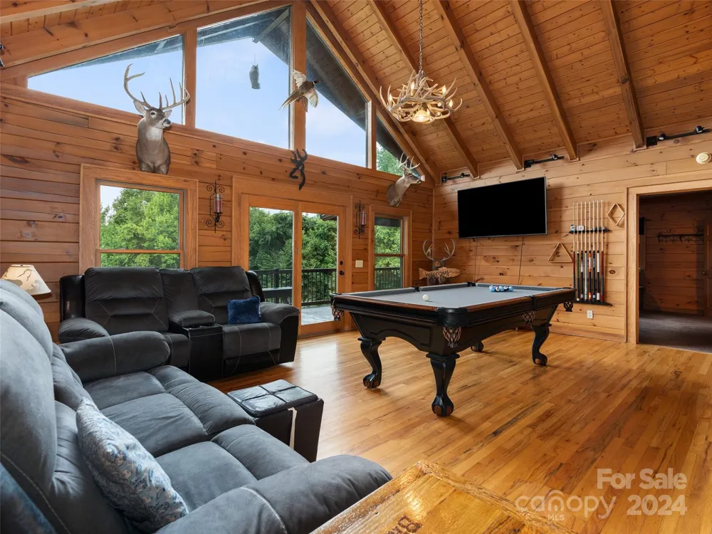 80 Austins Trail Canton, NC 28716