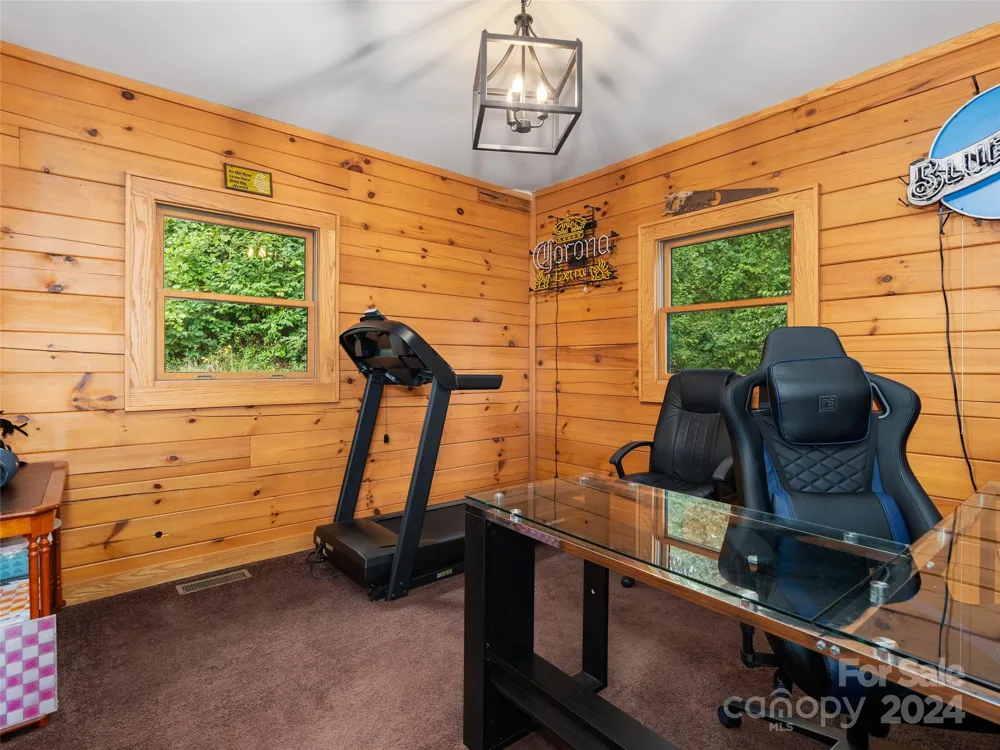 80 Austins Trail Canton, NC 28716