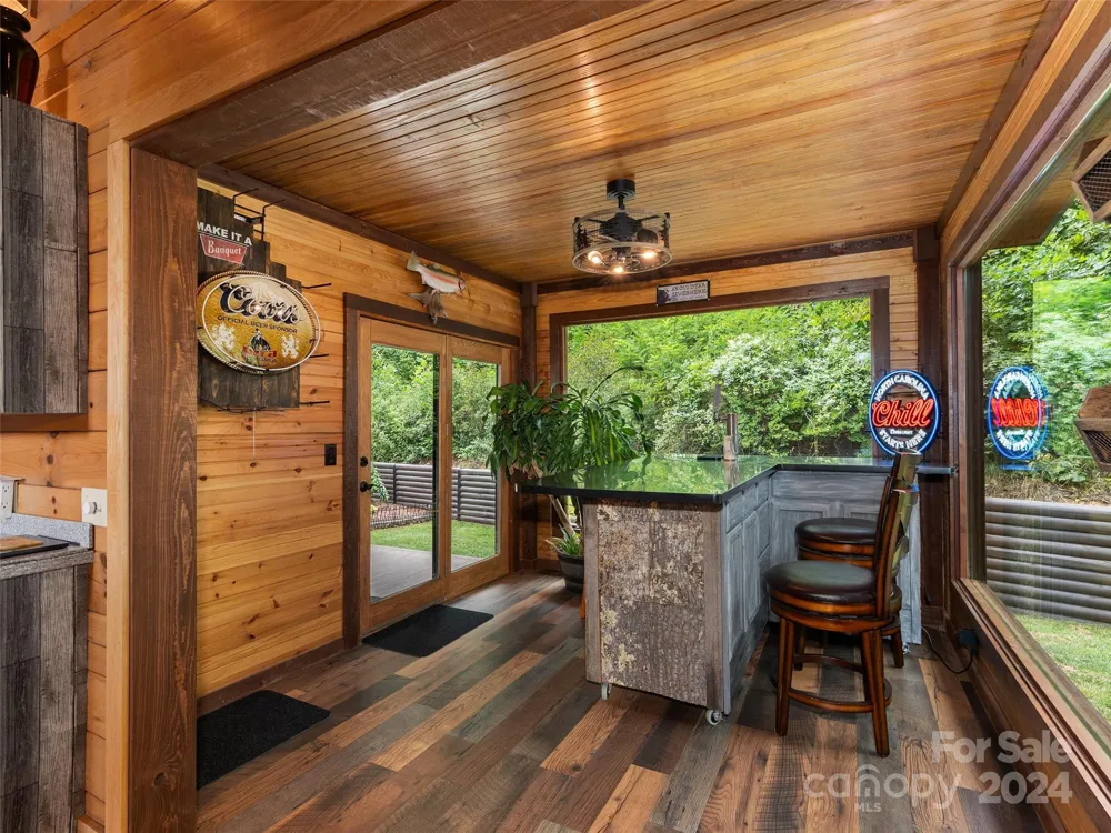 80 Austins Trail Canton, NC 28716