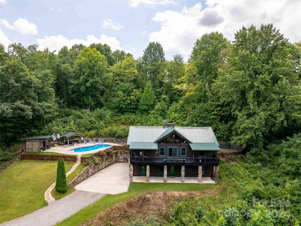 80 Austins Trail Canton, NC 28716