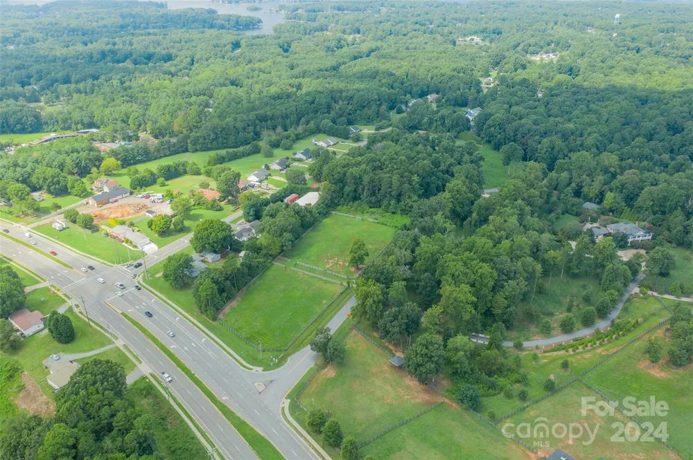 121 Poplar Grove Road #2 Mooresville, NC 28117