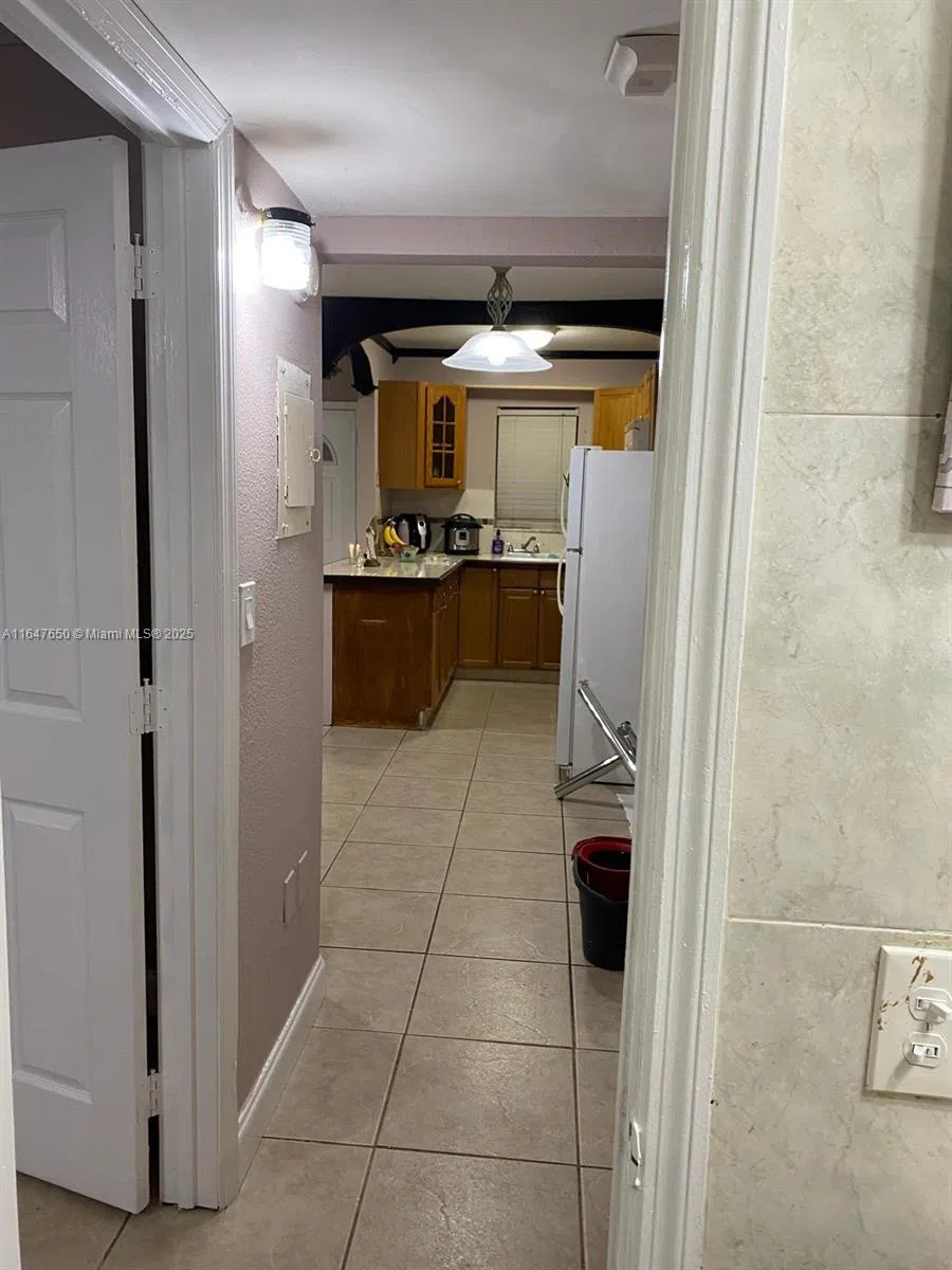 4050 NW 135th St #20-1 Opa-Locka, FL 33054