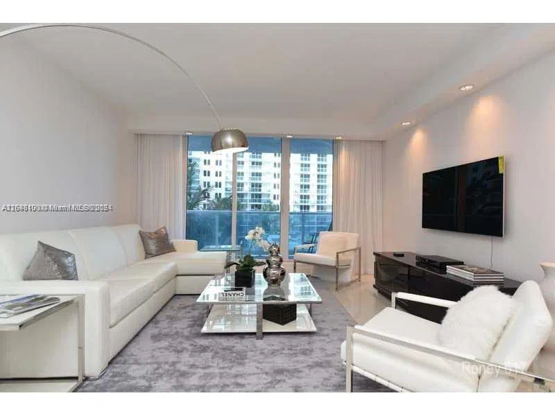 2301 Collins Ave #617 Miami Beach, FL 33139