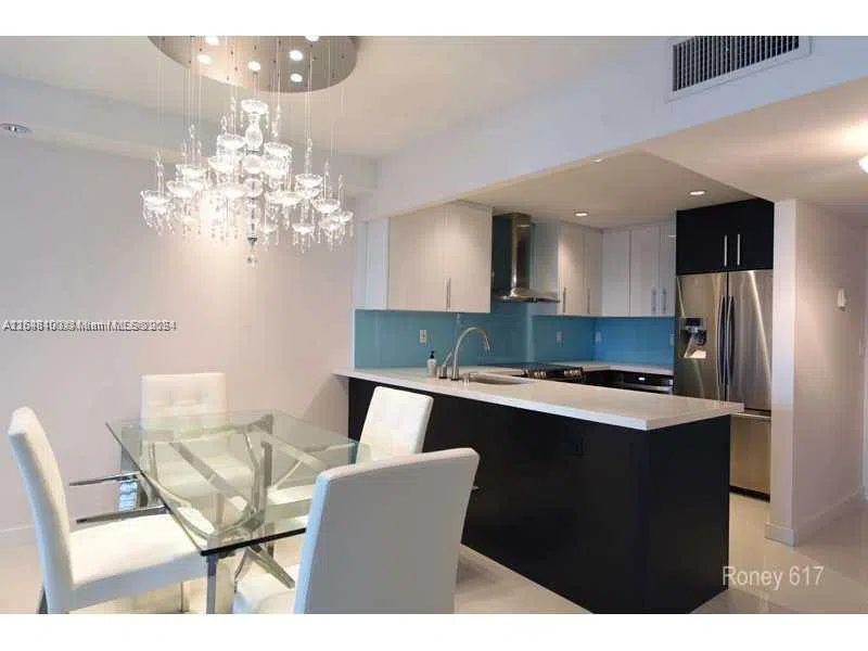 2301 Collins Ave #617 Miami Beach, FL 33139