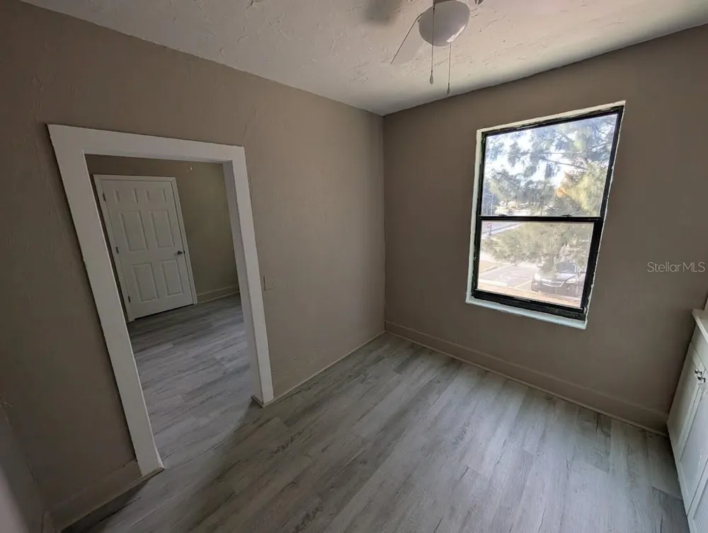 401 COLONIA LANE E #8 Nokomis, FL 34275