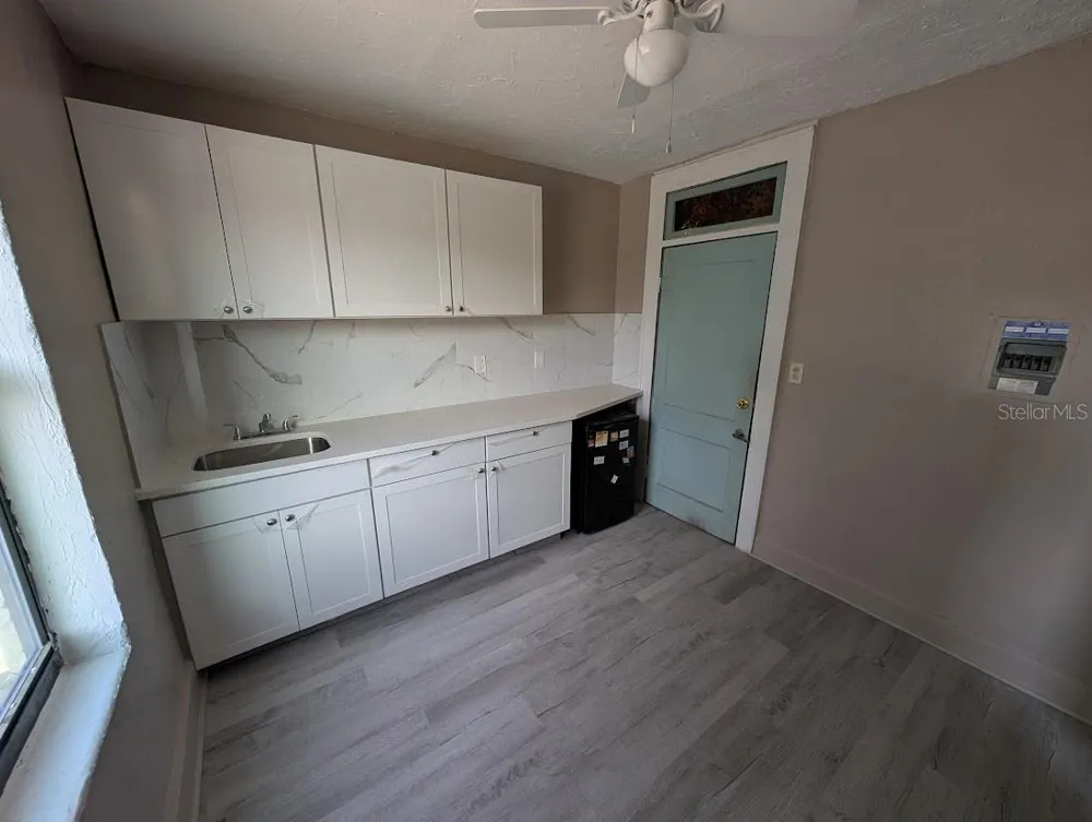 401 COLONIA LANE E #8 Nokomis, FL 34275