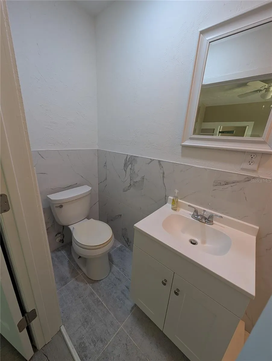 401 COLONIA LANE E #8 Nokomis, FL 34275