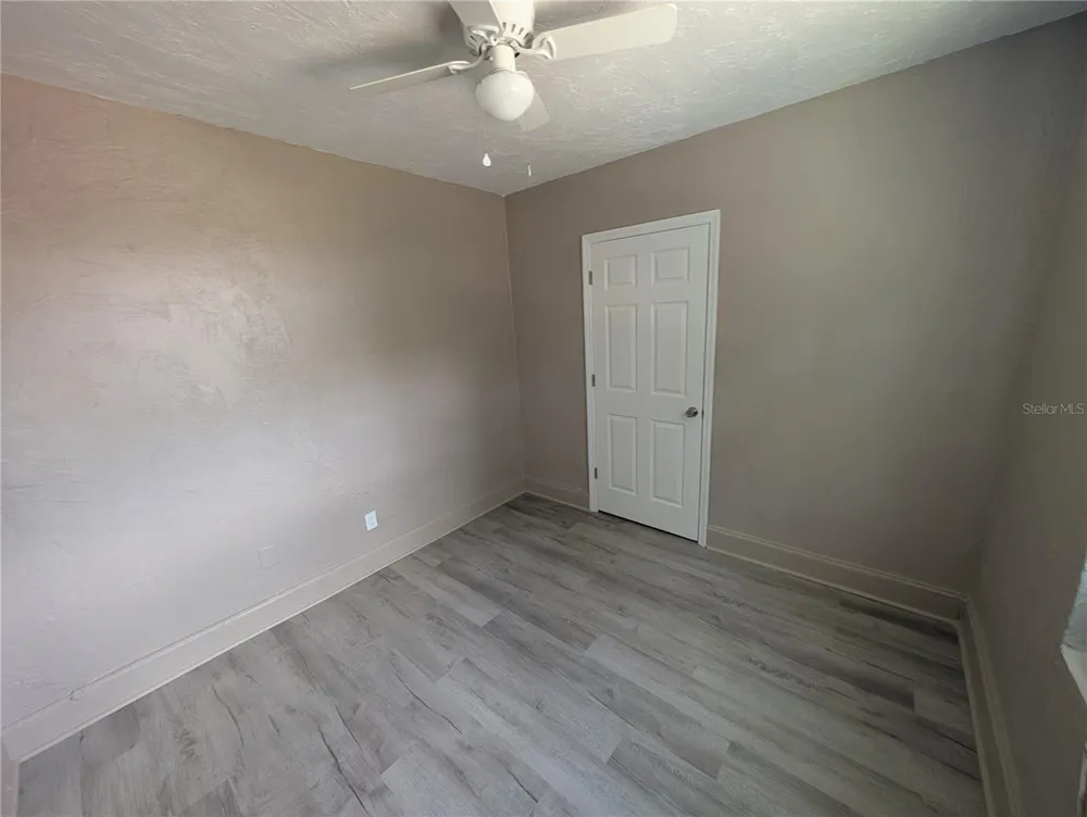 401 COLONIA LANE E #8 Nokomis, FL 34275