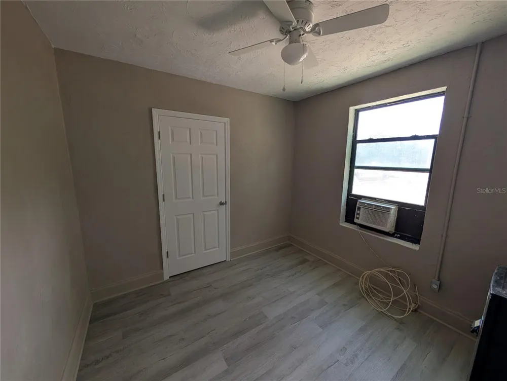 401 COLONIA LANE E #8 Nokomis, FL 34275
