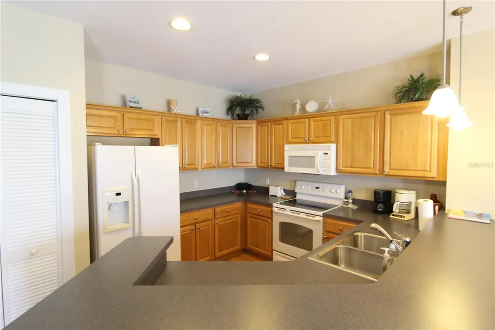 221 3RD AVENUE E #F-102 Horseshoe Beach, FL 32648