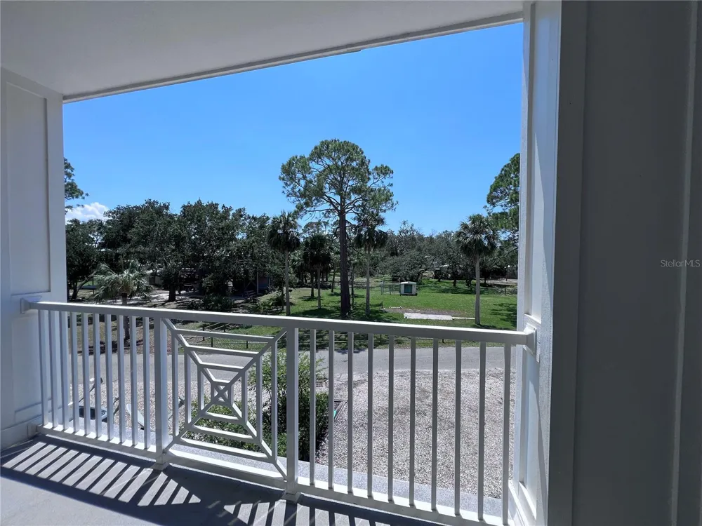 221 3RD AVENUE E #F-102 Horseshoe Beach, FL 32648