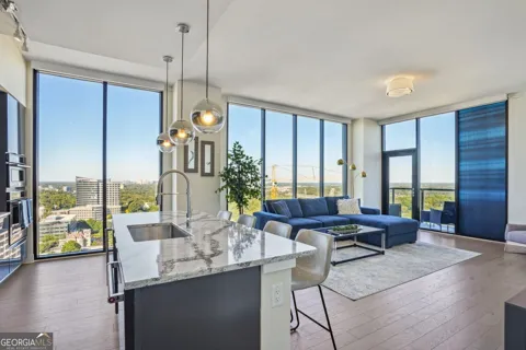 1400 W Peachtree ST