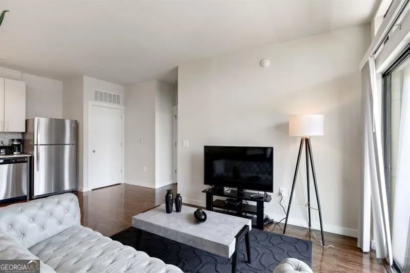 299 North Highland AVE Atlanta, GA 30307