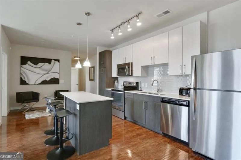 299 North Highland AVE Atlanta, GA 30307