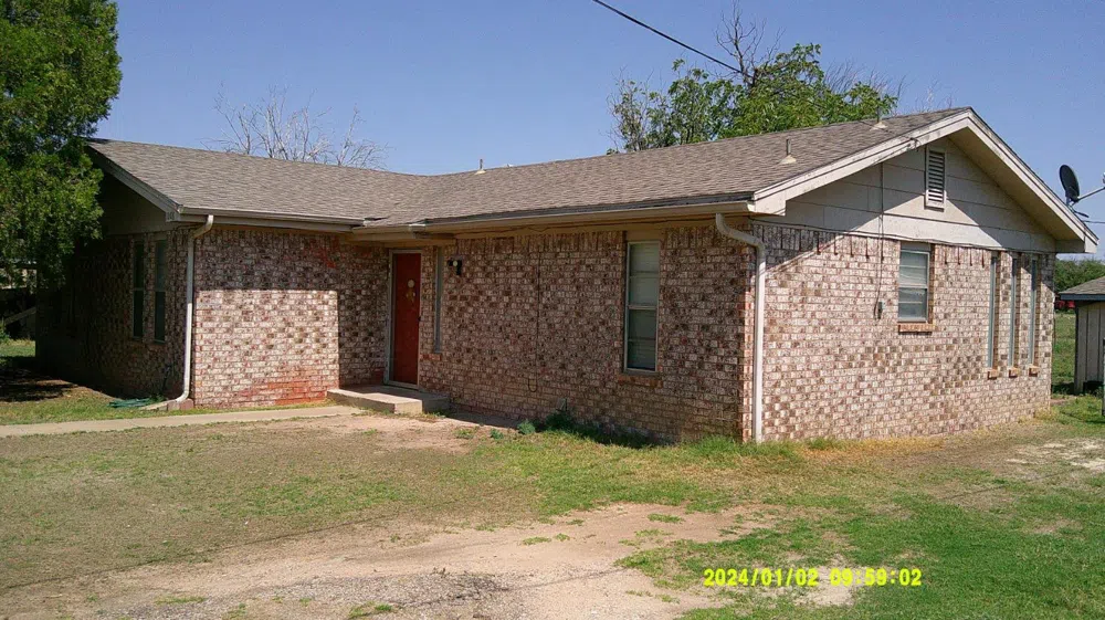 1008 N Ave H Shallowater, TX 79363