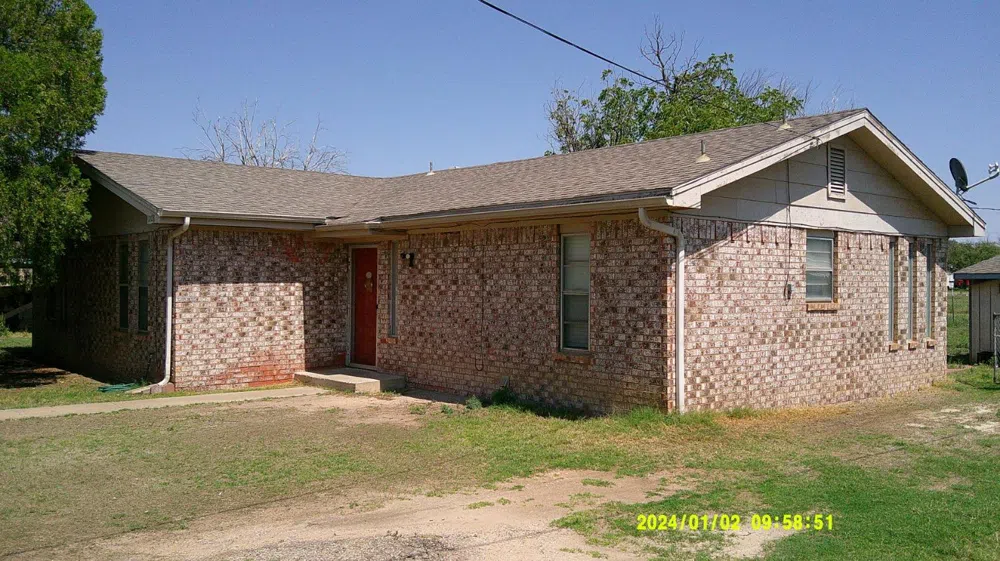 1008 N Ave H Shallowater, TX 79363