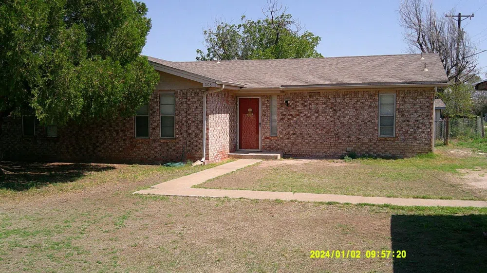 1008 N Ave H Shallowater, TX 79363