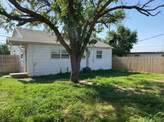 509 Ave L Shallowater, TX 79363
