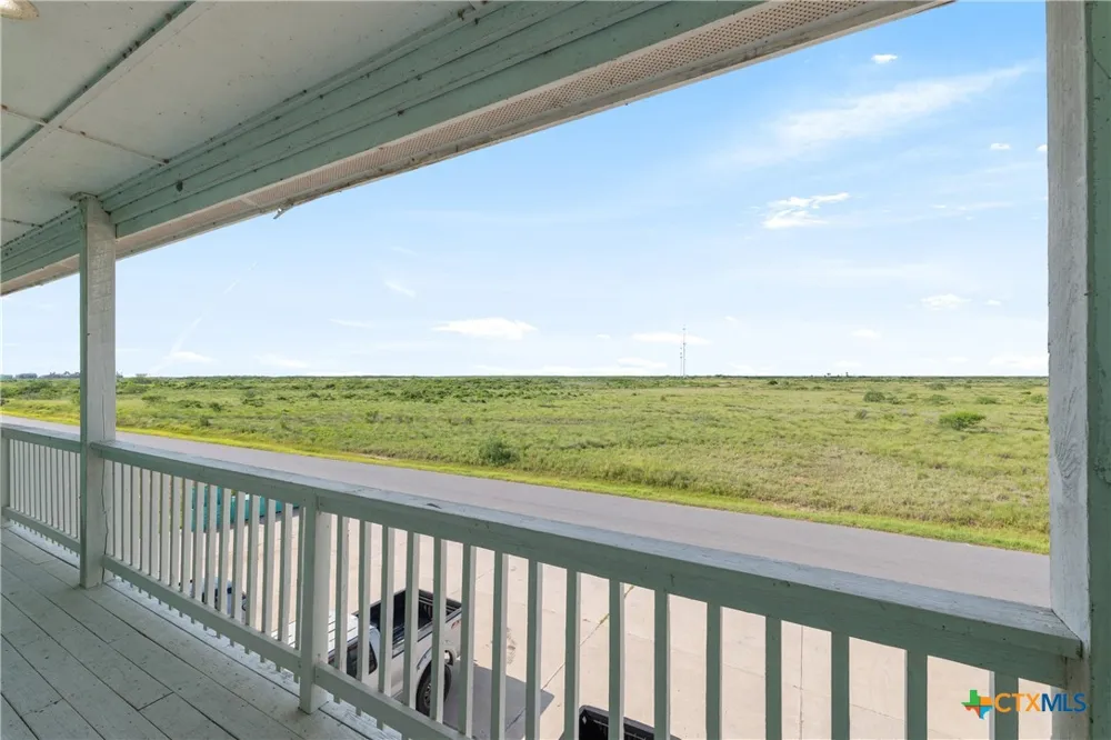 1555 Gulf Drive #3 Port Mansfield, TX 78598