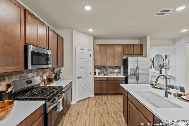 10514 Briceway Club San Antonio, TX 78254