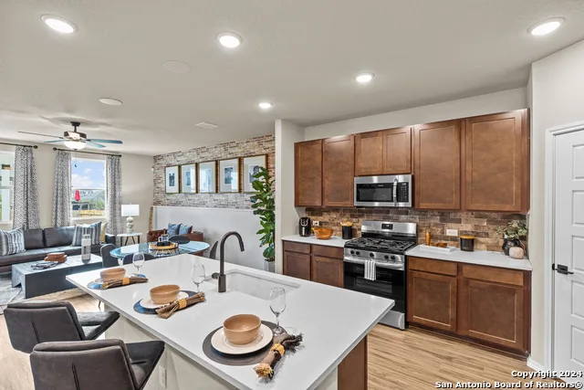 10514 Briceway Club San Antonio, TX 78254