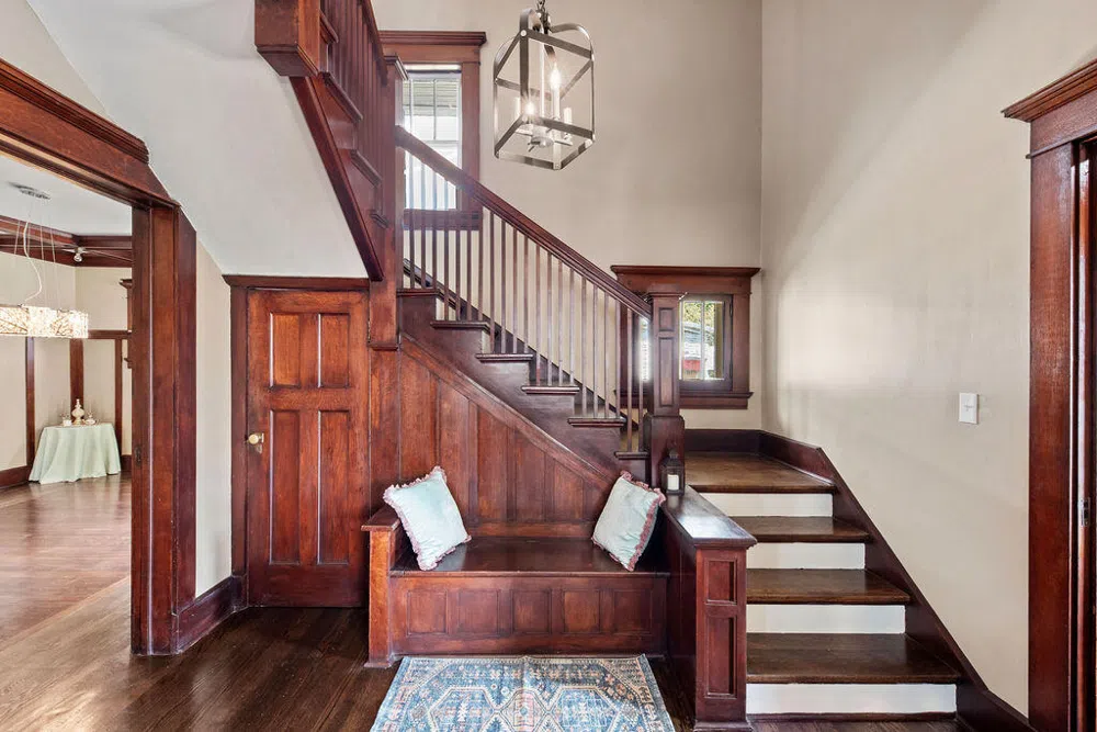 107 Lincolnway La Porte, IN 46350