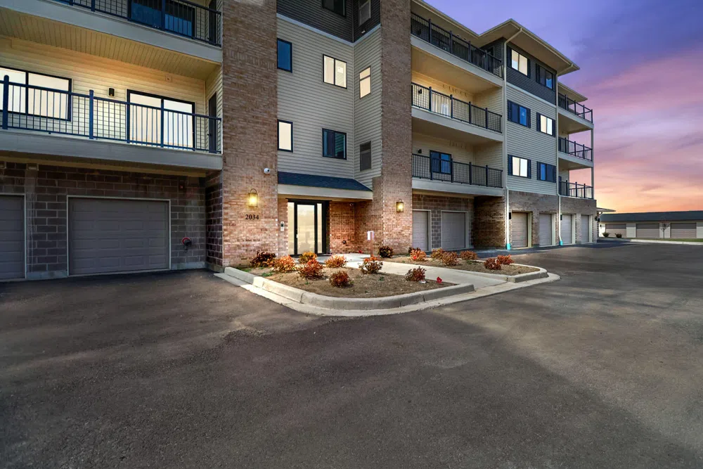 2034 W 75th Place #42 Merrillville, IN 46410