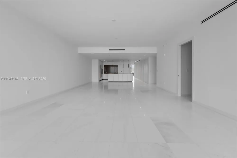 300 Biscayne Blvd Way #4604 Miami, FL 33131