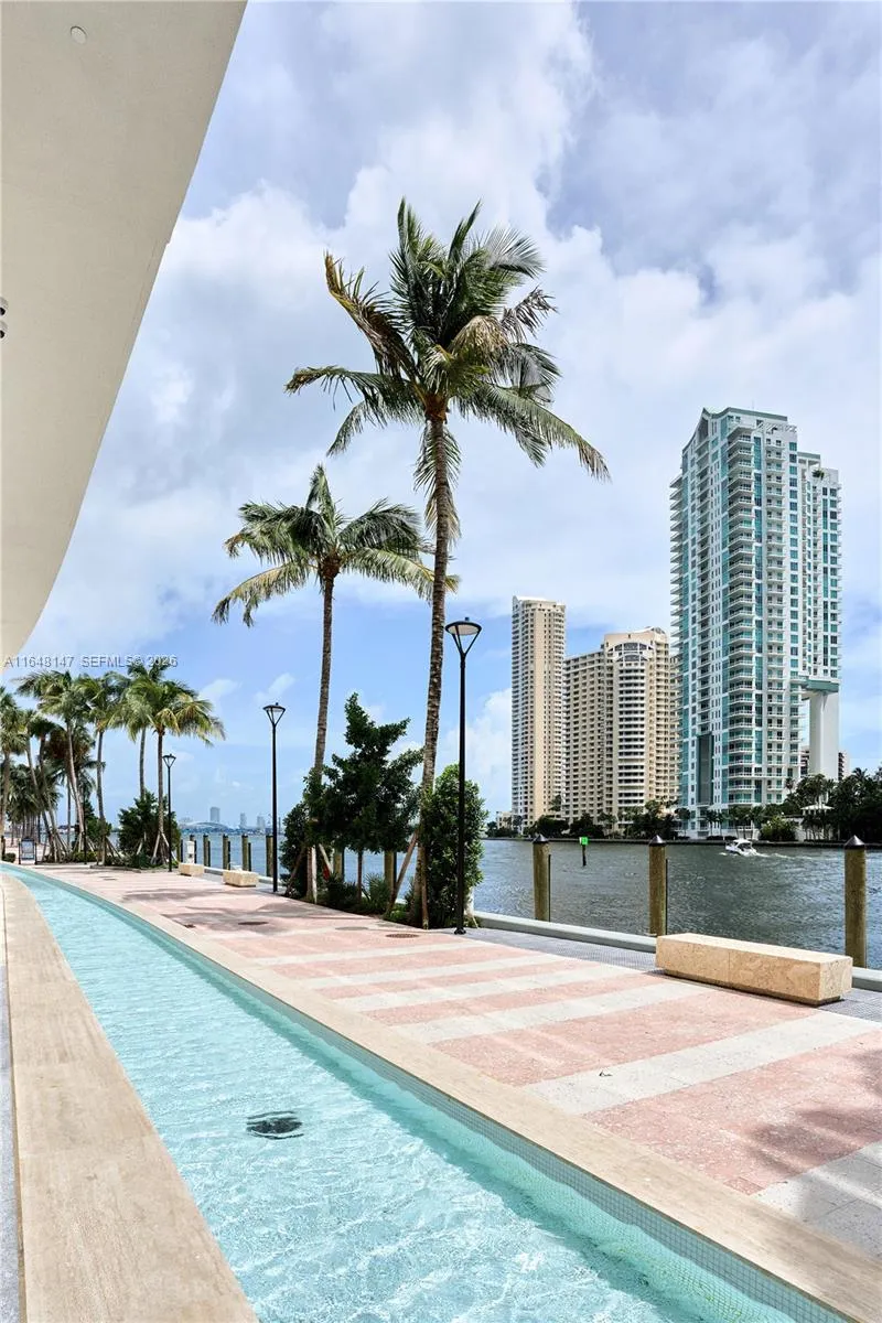 300 Biscayne Blvd Way #4604 Miami, FL 33131