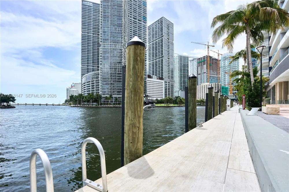 300 Biscayne Blvd Way #4604 Miami, FL 33131