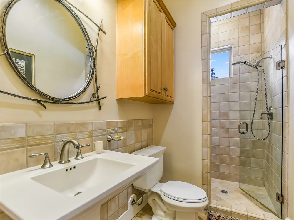 25909 Hamilton Pool Road Round Mountain, TX 78663