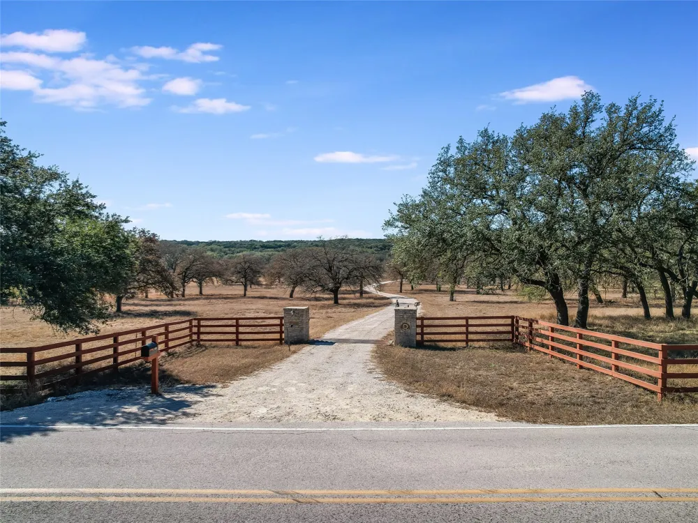 25909 Hamilton Pool Road Round Mountain, TX 78663