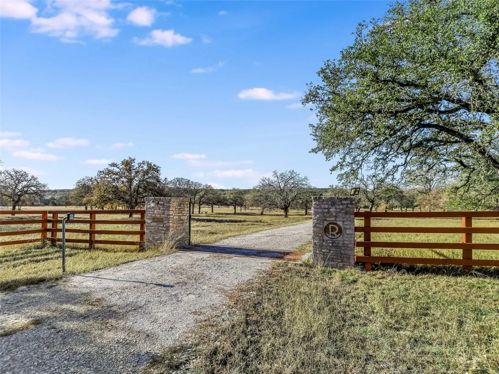 25909 Hamilton Pool Road Round Mountain, TX 78663