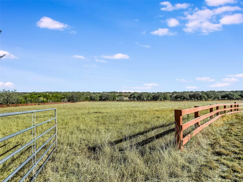25909 Hamilton Pool Road Round Mountain, TX 78663