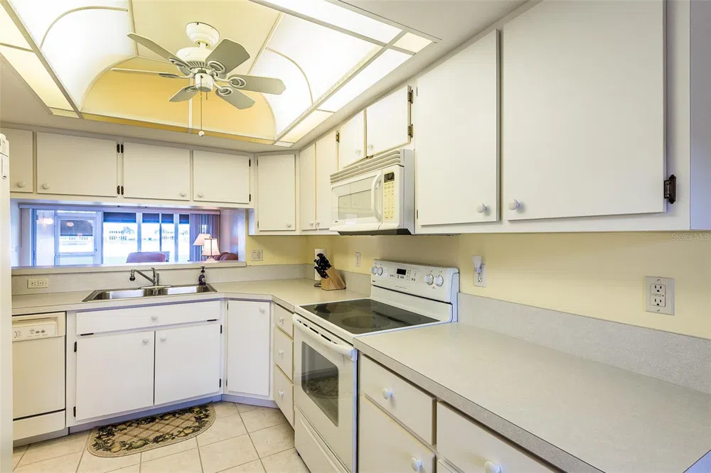 11644 EGRET CIRCLE #1303 Lake Suzy, FL 34269