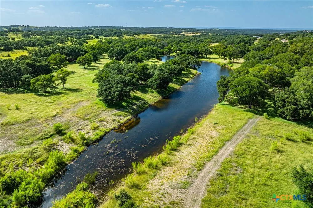 613 Cattle Creek Road Johnson City, TX 78636