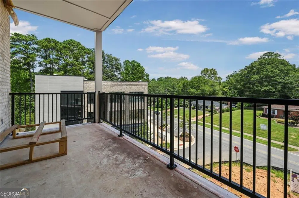 8200 Main ST Woodstock, GA 30188
