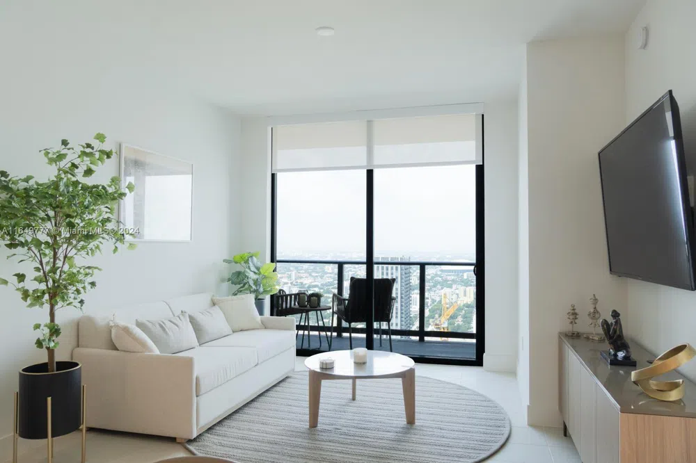 601 NE 1 Ave #4704 Miami, FL 33132