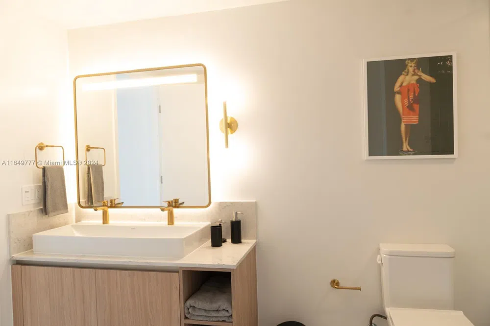 601 NE 1 Ave #4704 Miami, FL 33132
