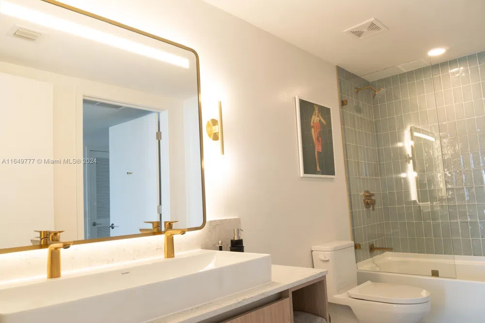 601 NE 1 Ave #4704 Miami, FL 33132