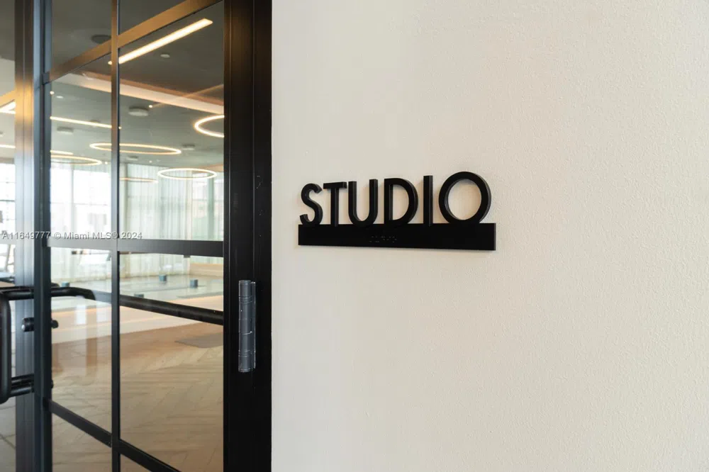 601 NE 1 Ave #4704 Miami, FL 33132