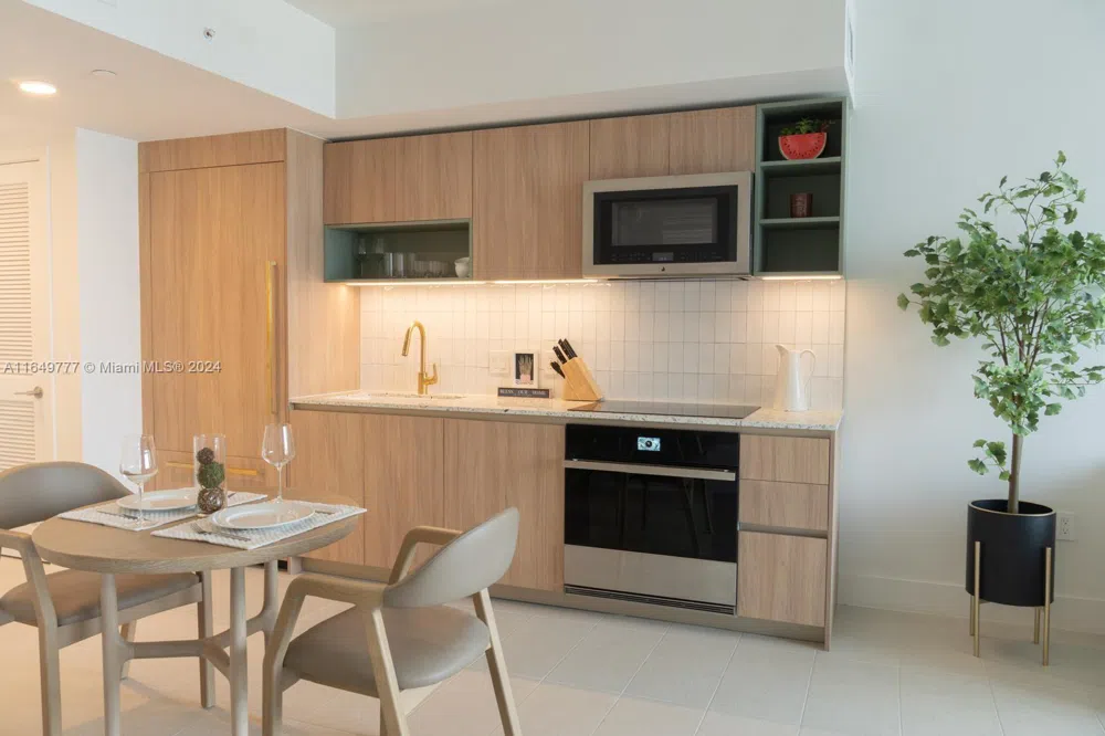 601 NE 1 Ave #4704 Miami, FL 33132