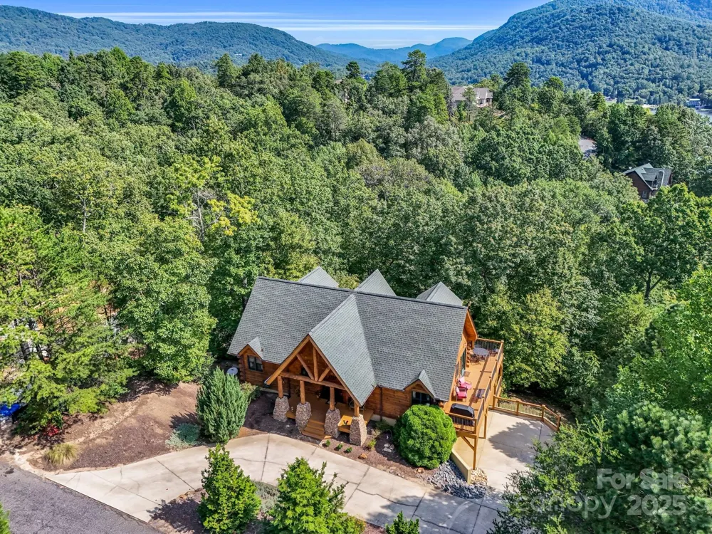 219 Highland Heights Lake Lure, NC 28746