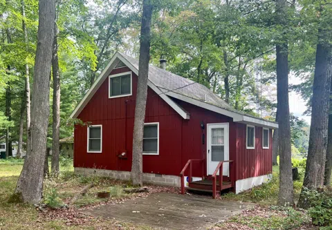 5576 S Whalen Lake Road