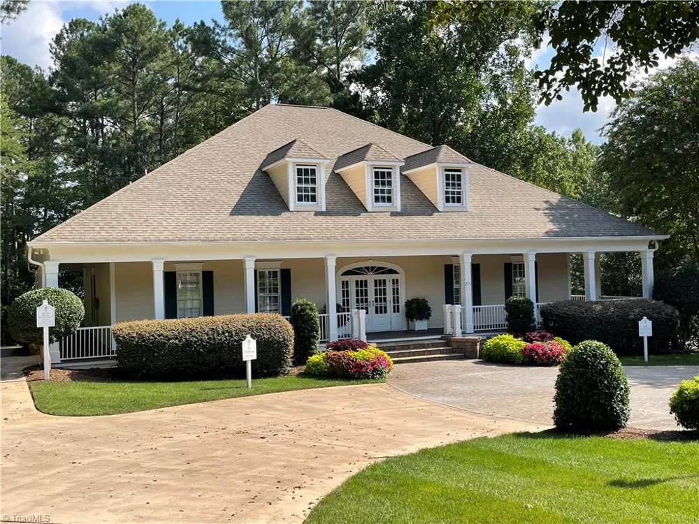 135 Deep Water Court New London, NC 28127