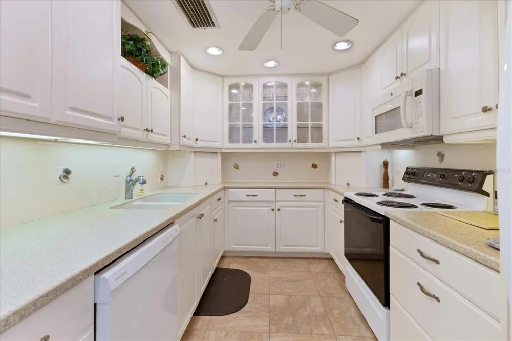 4485 GULF OF MEXICO DRIVE #PH2 Longboat Key, FL 34228