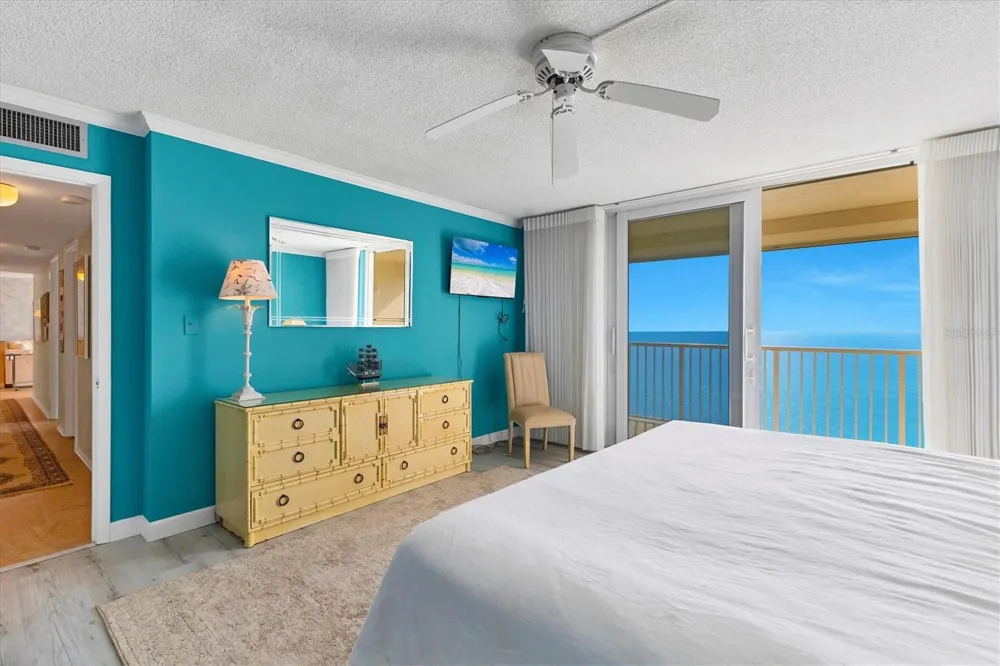 4485 GULF OF MEXICO DRIVE #PH2 Longboat Key, FL 34228